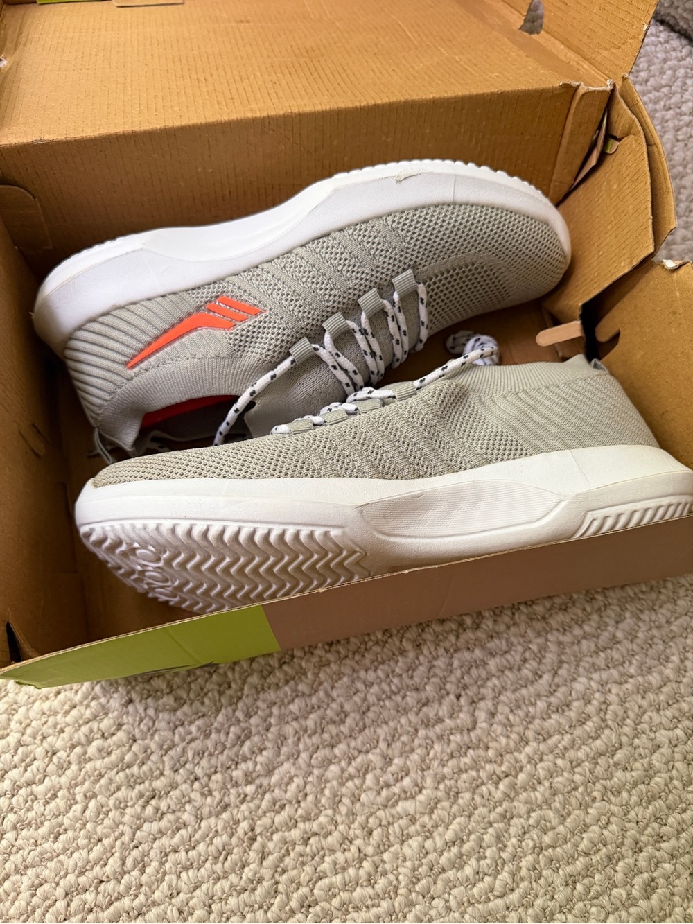 Men's Lightweight Knit Sneakers in Light Gray with Coral Accent
